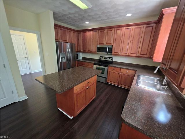 897 Lym DR, Virginia Beach, VA 23464