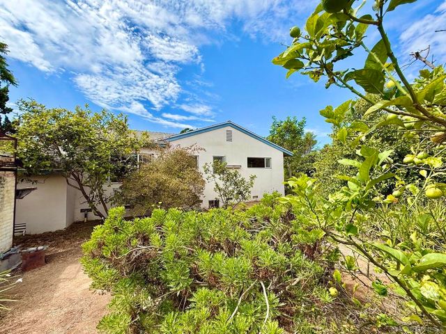 2235 Milton Court, San Diego, CA 92110