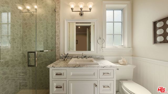 361 N Bowling Green Way, Los Angeles, CA 90049