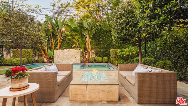 361 N Bowling Green Way, Los Angeles, CA 90049