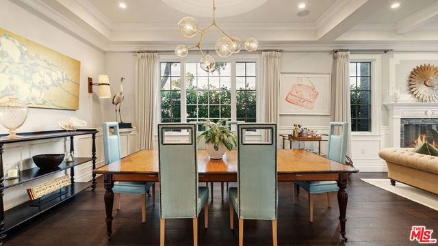 361 N Bowling Green Way, Los Angeles, CA 90049