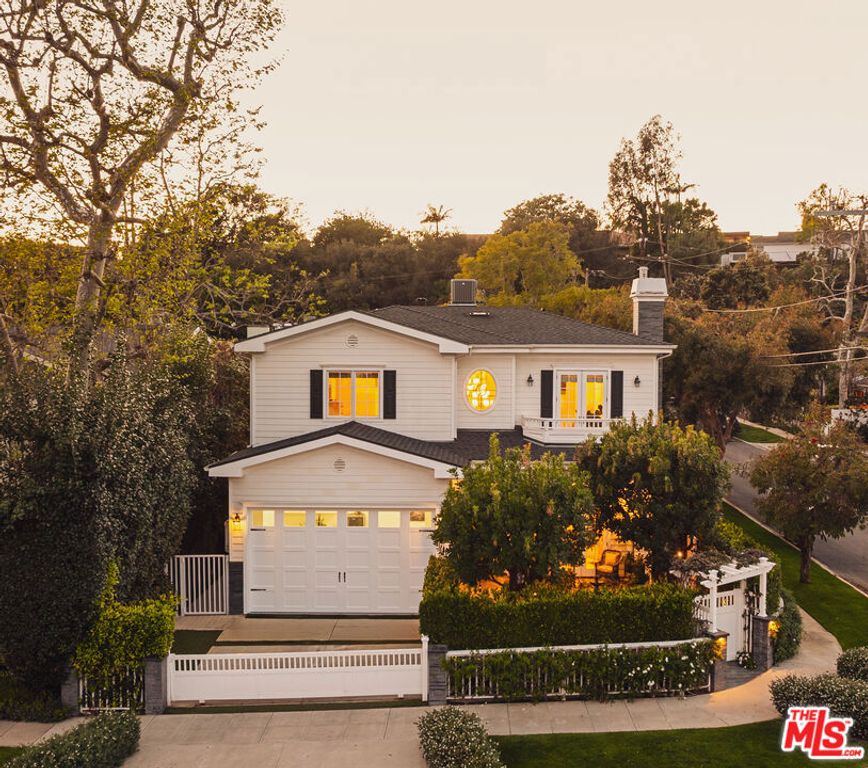 361 N Bowling Green Way, Los Angeles, CA 90049