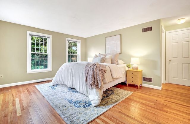35 Mitchell Grant Way 35, Bedford, MA 01730