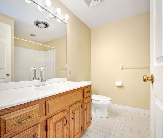 35 Mitchell Grant Way 35, Bedford, MA 01730