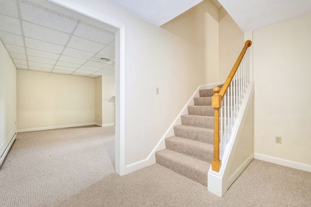 35 Mitchell Grant Way 35, Bedford, MA 01730