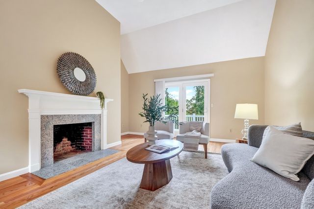 35 Mitchell Grant Way 35, Bedford, MA 01730