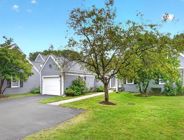 35 Mitchell Grant Way 35, Bedford, MA 01730