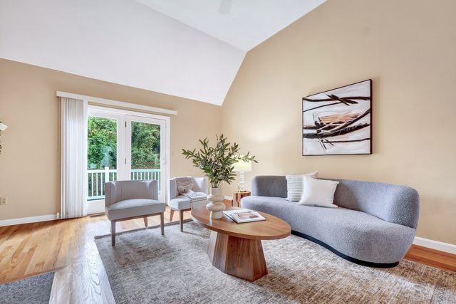 35 Mitchell Grant Way 35, Bedford, MA 01730