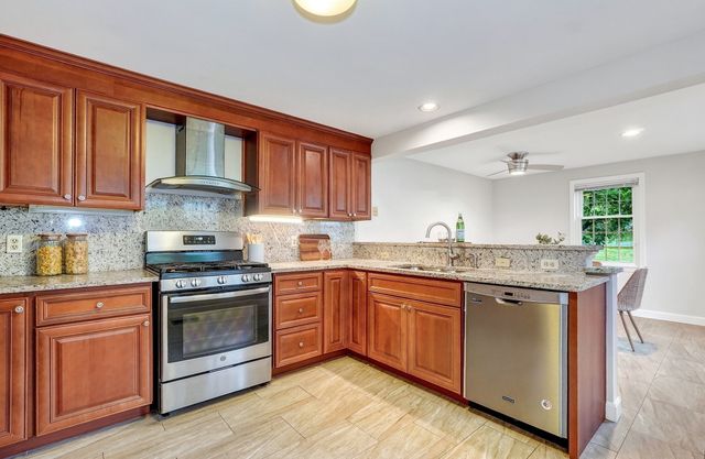 35 Mitchell Grant Way 35, Bedford, MA 01730