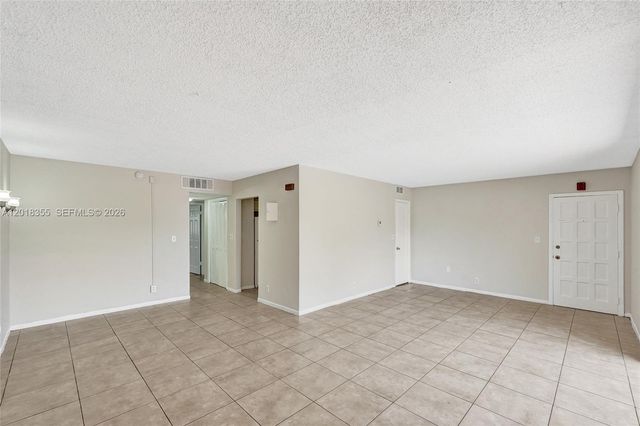 3200 Coral Springs Dr 106, Coral Springs, FL 33065
