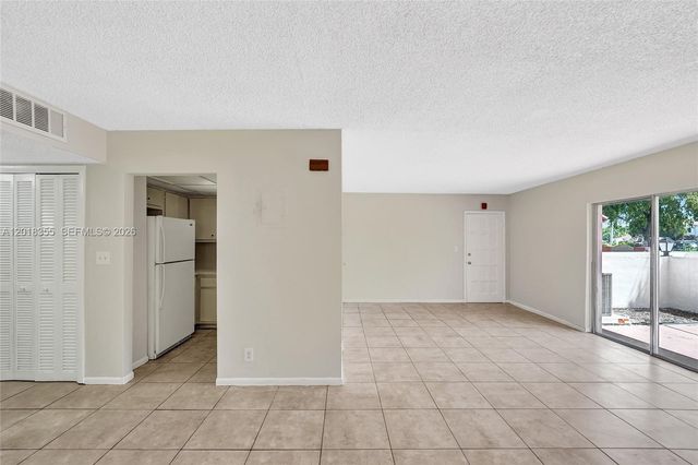 3200 Coral Springs Dr 106, Coral Springs, FL 33065