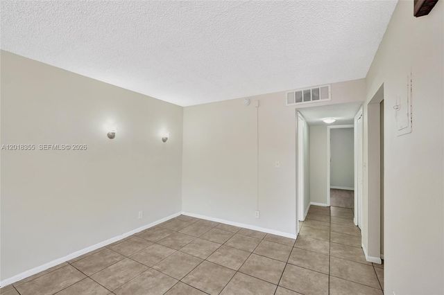 3200 Coral Springs Dr 106, Coral Springs, FL 33065