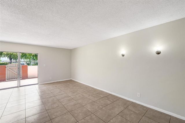 3200 Coral Springs Dr 106, Coral Springs, FL 33065