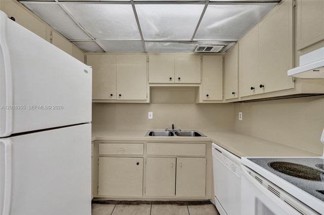 3200 Coral Springs Dr 106, Coral Springs, FL 33065