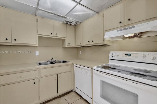 3200 Coral Springs Dr 106, Coral Springs, FL 33065