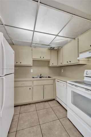 3200 Coral Springs Dr 106, Coral Springs, FL 33065