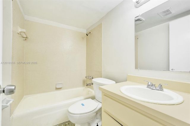 3200 Coral Springs Dr 106, Coral Springs, FL 33065