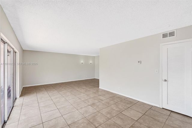 3200 Coral Springs Dr 106, Coral Springs, FL 33065