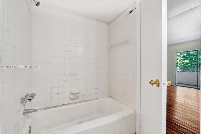 3200 Coral Springs Dr 106, Coral Springs, FL 33065