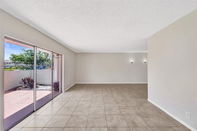3200 Coral Springs Dr 106, Coral Springs, FL 33065