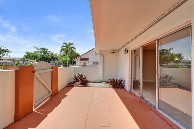 3200 Coral Springs Dr 106, Coral Springs, FL 33065
