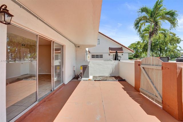 3200 Coral Springs Dr 106, Coral Springs, FL 33065
