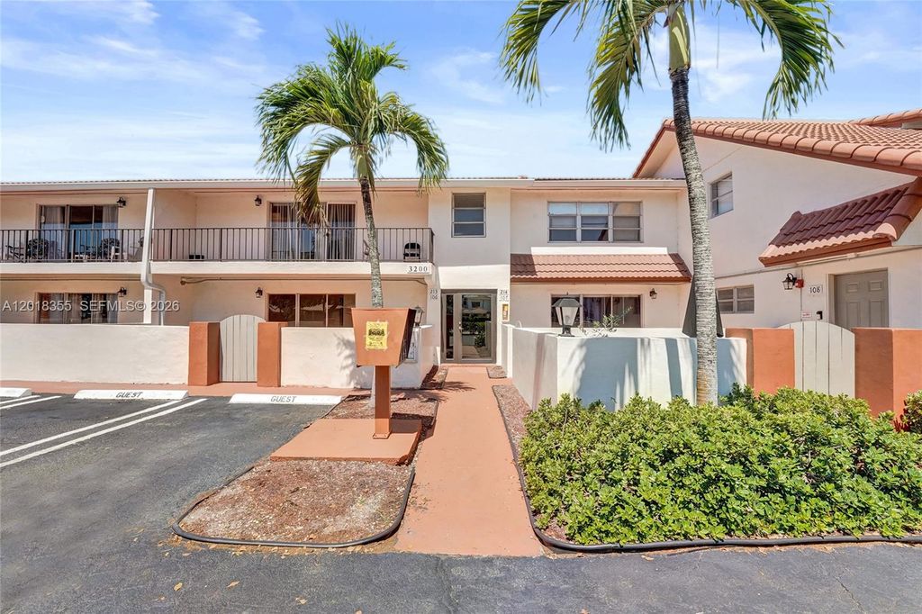 3200 Coral Springs Dr 106, Coral Springs, FL 33065