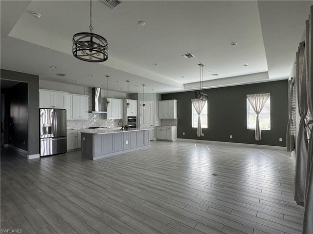 3995 Pegasus WAY, Naples, FL 34120