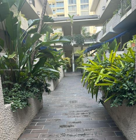 2666 Tigertail Ave 114, Miami, FL 33133