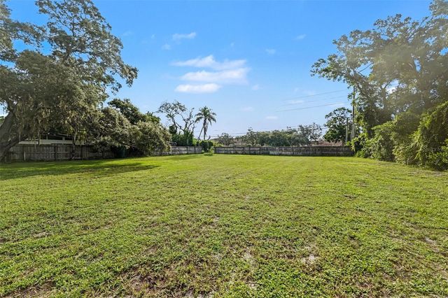 2300 KENT DRIVE, Largo, FL 33774