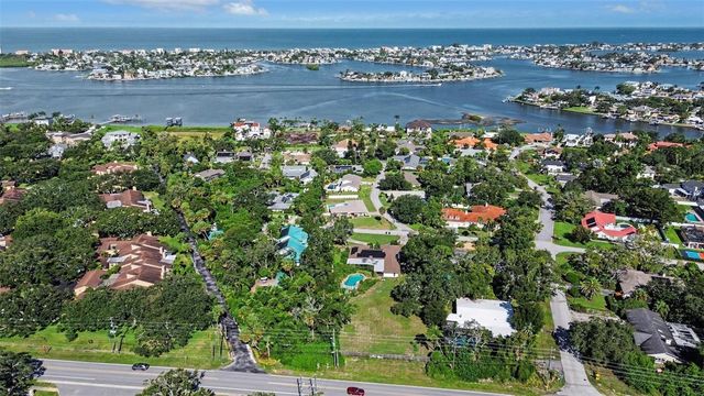 2300 KENT DRIVE, Largo, FL 33774