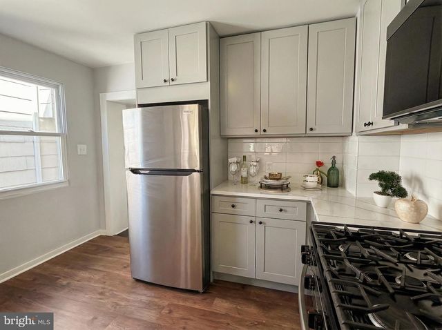 230 SPRING ST, Bordentown, NJ 08505