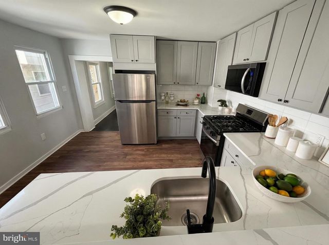 230 SPRING ST, Bordentown, NJ 08505