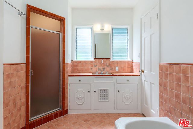 2091 Roosevelt Avenue, Altadena, CA 91001