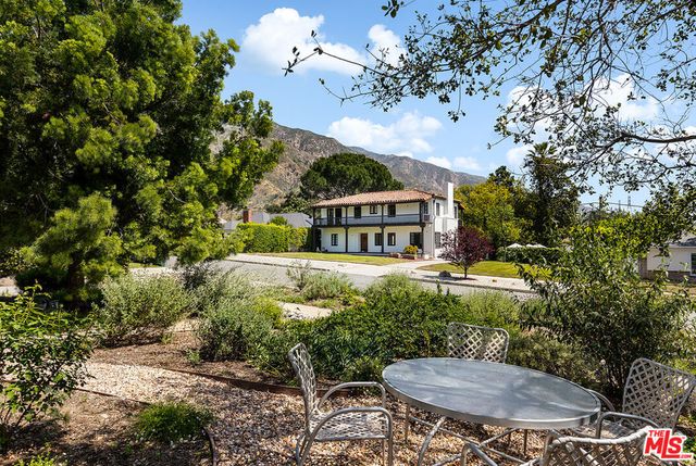 2091 Roosevelt Avenue, Altadena, CA 91001