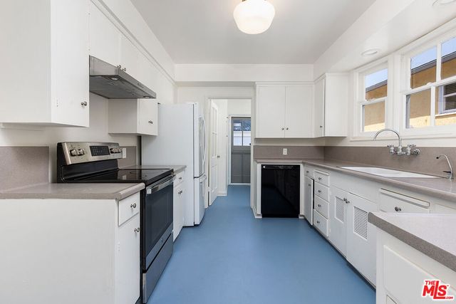 2091 Roosevelt Avenue, Altadena, CA 91001