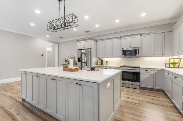 838 Carolina Cir, Vero Beach, FL 32962