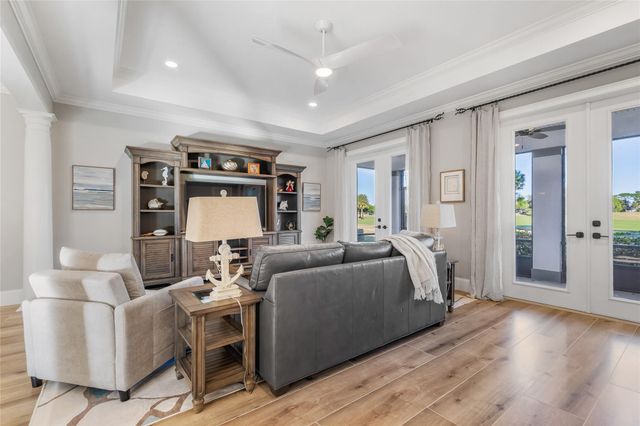 838 Carolina Cir, Vero Beach, FL 32962