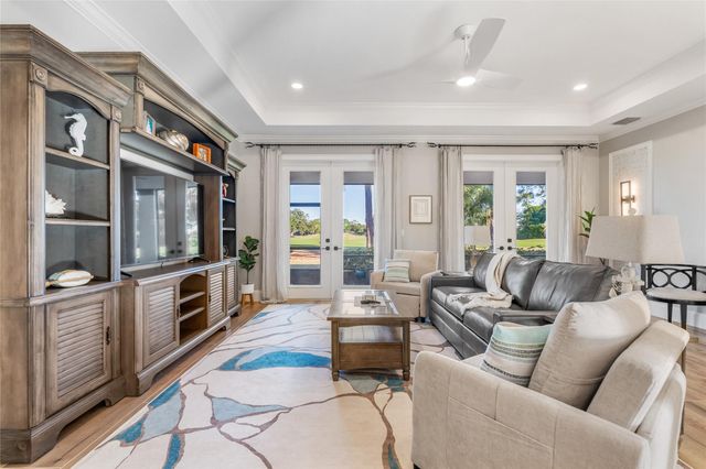 838 Carolina Cir, Vero Beach, FL 32962