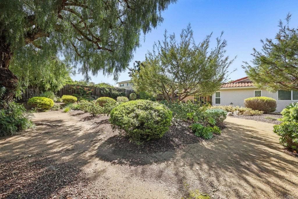 Image 41 of property listing at 3625 Filly Lane, Bonita, CA 91902