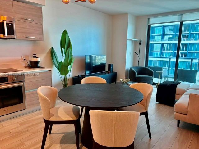 1300 S Miami Ave 3808, Miami, FL 33130