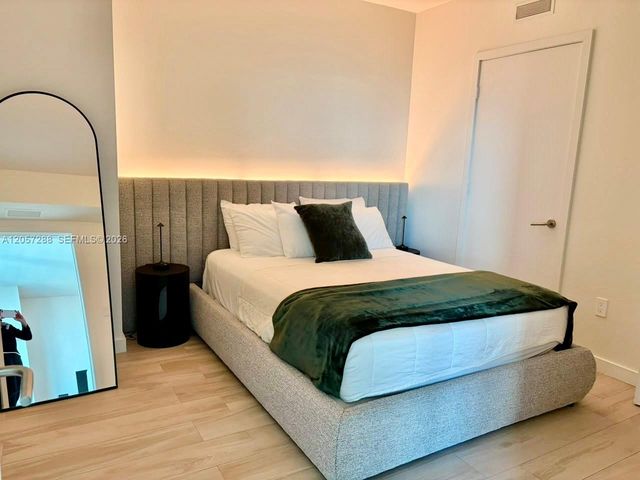 1300 S Miami Ave 3808, Miami, FL 33130