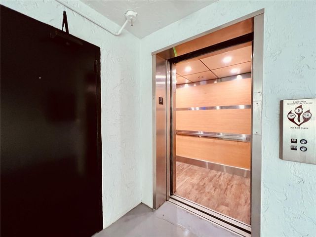 1200 37TH STREET N 302, St Petersburg, FL 33713
