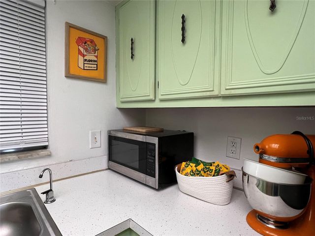 1200 37TH STREET N 302, St Petersburg, FL 33713