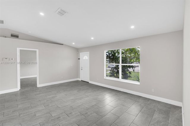 909 SALLY AVE NE, Lehigh Acres, FL 33971