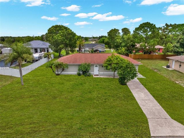 909 SALLY AVE NE, Lehigh Acres, FL 33971