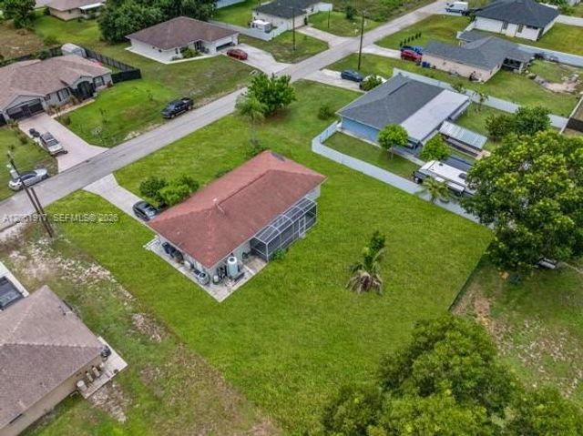 909 SALLY AVE NE, Lehigh Acres, FL 33971