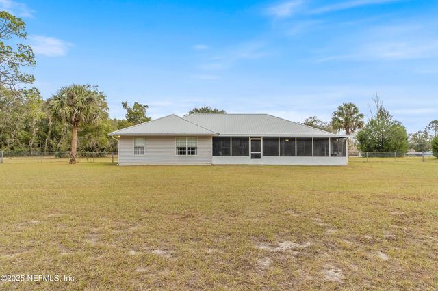 1055 OLD GAINESVILLE Highway, Interlachen, FL 32148