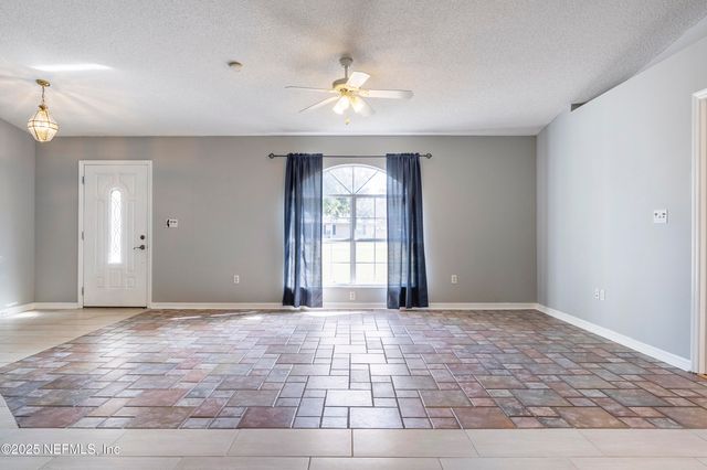 1055 OLD GAINESVILLE Highway, Interlachen, FL 32148