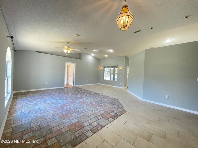 1055 OLD GAINESVILLE Highway, Interlachen, FL 32148